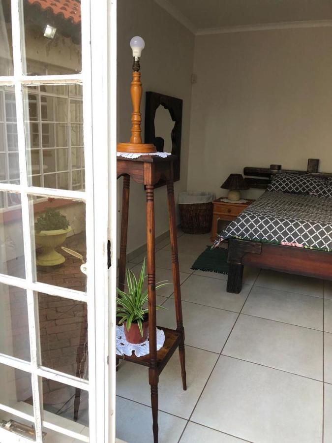 Thee View Hotel Hartbeespoort Bagian luar foto
